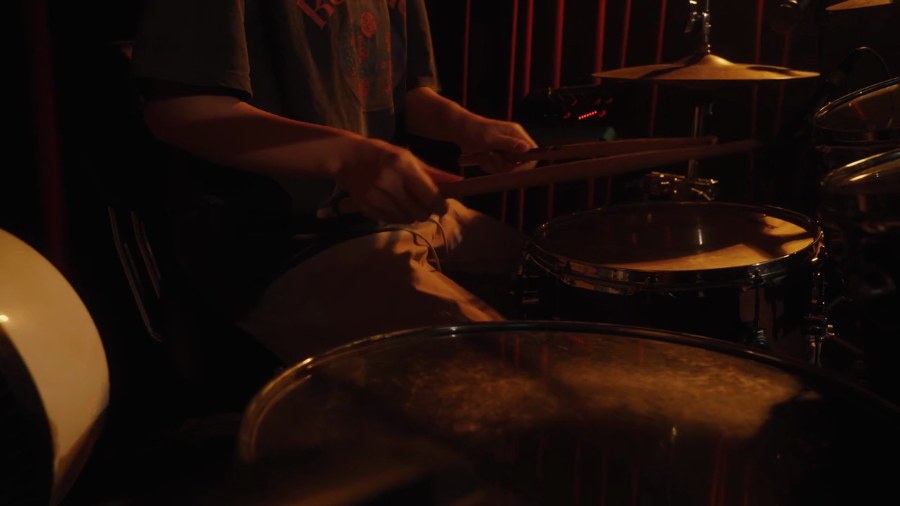 LTNS — LIVE still 3