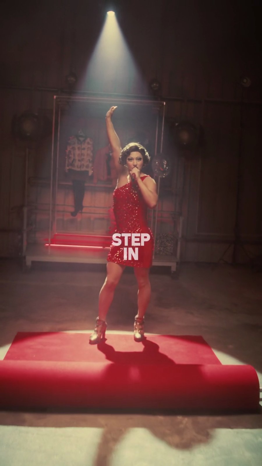 KINKY BOOTS still 5