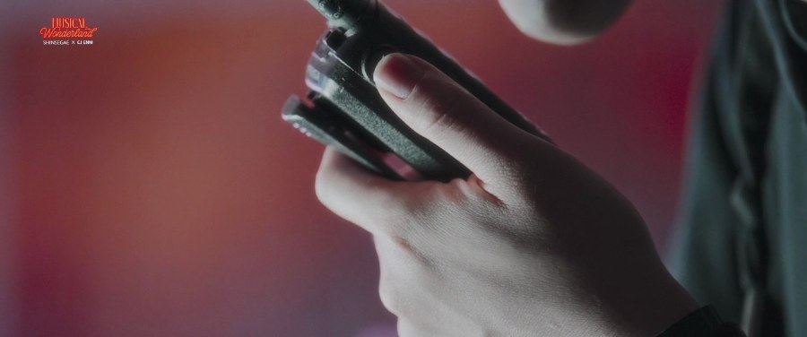 WONDERLAND still 11
