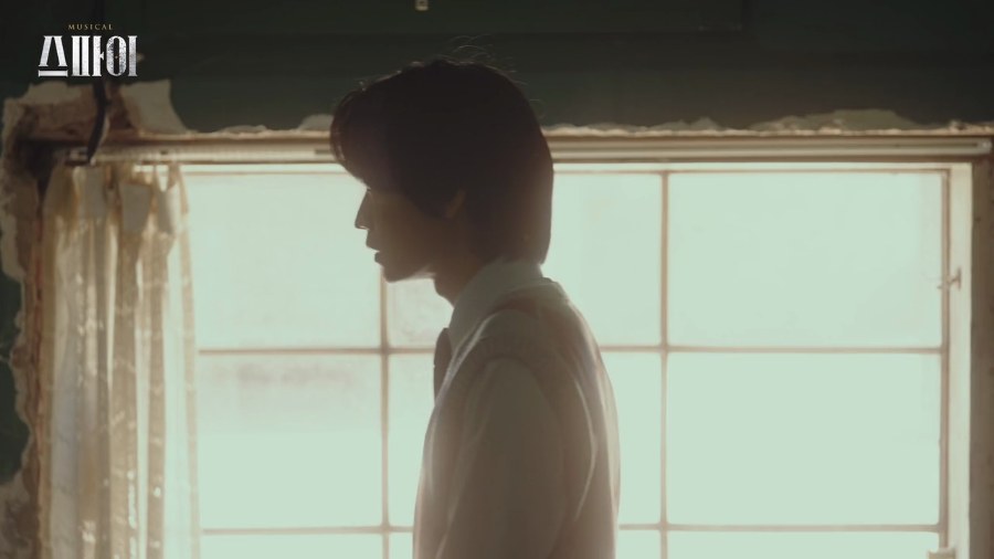 THE SPY still 6